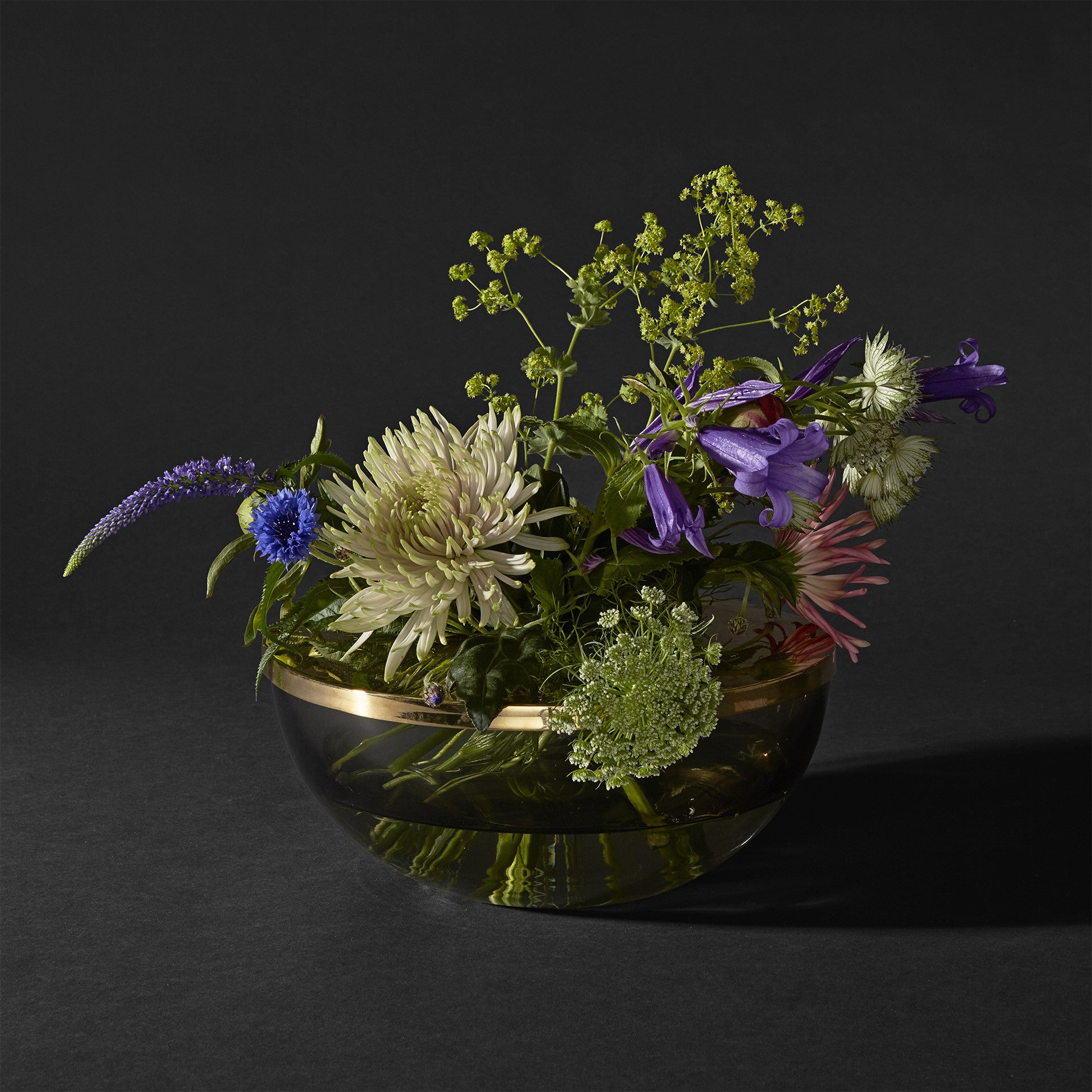 Schale / Vase TOTA mit Messingdeckel, grau